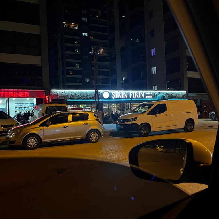 Şirin Fırın Büyük Yapılı Mutsuz Abi