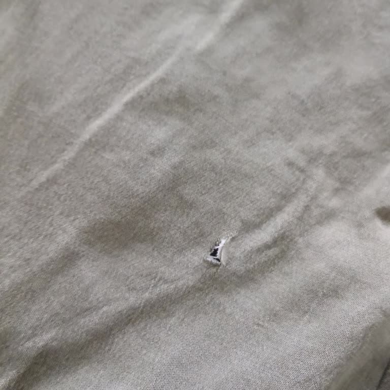 Ghisa Giyim Kocaeli 41 AVM'de Yırtık Ürün Hayal Kırıklığı