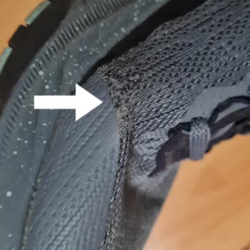 Skechers Sadece 7 Aylık Bir Ürün Sonra Yırtık