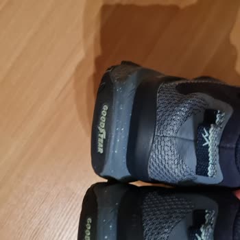 Skechers Sadece 7 Aylık Bir Ürün Sonra Yırtık