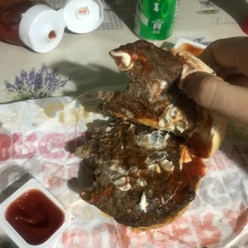 Burger King Bitmeyen Yemek Problemi