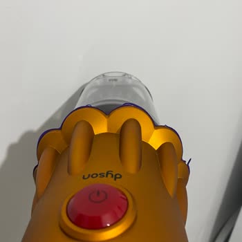 Dyson V12 Lastik Kopma