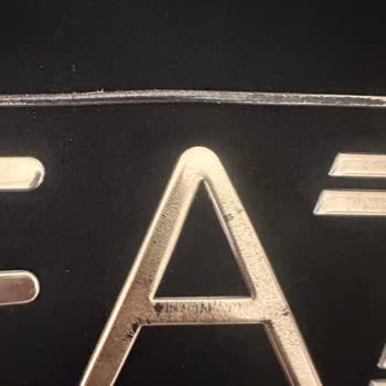 Armani Exchange Armani Tişörtümü Logosu Deforme Oldu