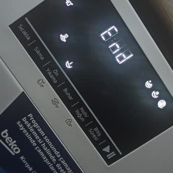 Beko Çamaşır Makinesi 10123 Alalı 2 Ay Oldu Sıkmıyor