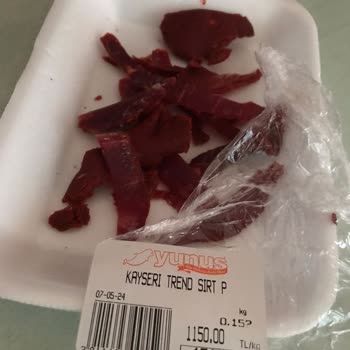 Yunus Marketin Sattığı Çöp