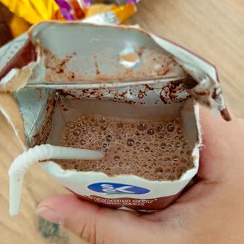 Sek Süt Tadı Bozuk Çikolatalı Süt Hayal Kırıklığı