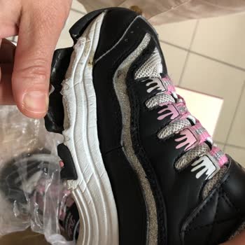 Skechers Ürün Kalitesinin Ve Müşteri Memnuniyetinin Çok Kötü Olması