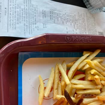 Popeyes İlgisiz Personel Ve Özensiz Sipariş