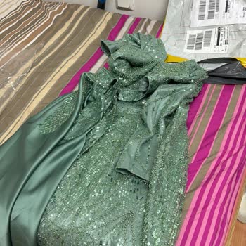 Yahrenay Giyim Bambaşka Bir Renk