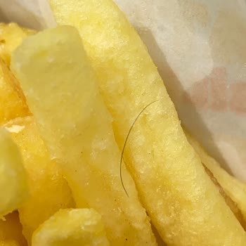 Burger King Üründen Saç Çıktı