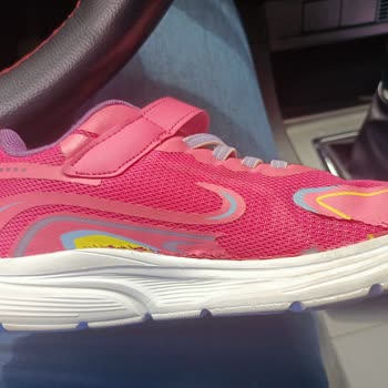 Deichmann Mağazasından Alınan 20 Günlük Spor Ayakkabısı Deforme Oldu!