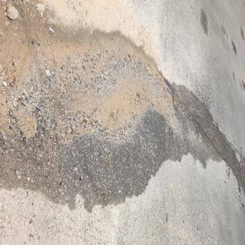 Bayraklı Belediyesi Su Kaçağı Ve Yol Sorunu