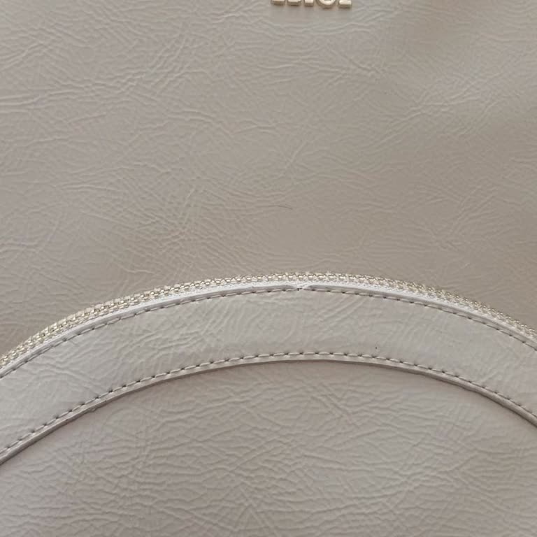 FLO Ayakkabı FLO Hasarlı Çanta Gönderdi Ve Kirli 😞