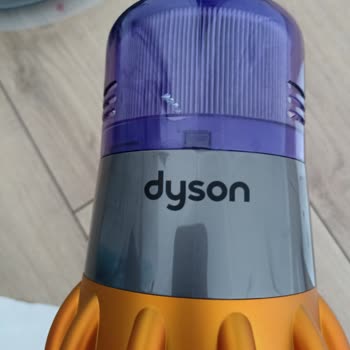 Dyson V15 Detect Absolute Kauçuk Soyulmaları Ve İlgisiz Firma