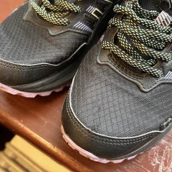 Кроссовки Asics Trail Scout 2 порвались после минимального использования