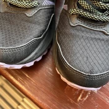 Кроссовки Asics Trail Scout 2 порвались после минимального использования