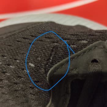 Жалоба на кроссовки Asics плохое качество