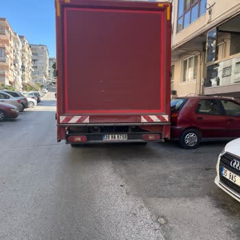 Coca-Cola Dağıtım Kamyonunun Dikkatsizliği