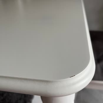 IKEA Masa İki Ayda Eskidi