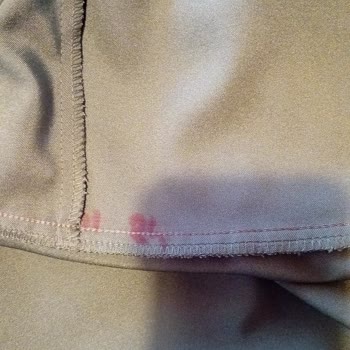 Modanisa Abendkleider Rücksendung wegen schwarzen Flecks - Keine Erstattung nach drei Wochen