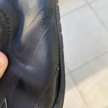 Lescon Ayakkabıda Açılmalar Ve Su Alma Başladı Kullanıcı Hatası İnkar Edildi
