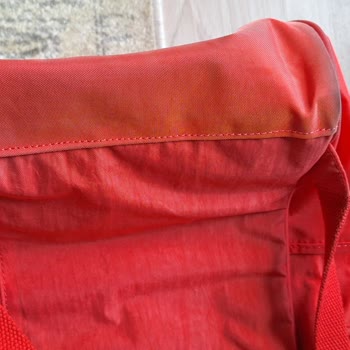 Gardrops'ta Yeni Etiketli Olarak Ürün Lekeli Kullanılmış Çıktı