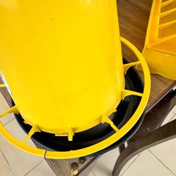 Gazi Kuluçka Kırık Gelen Malzemeye Sahip Çıkmıyor