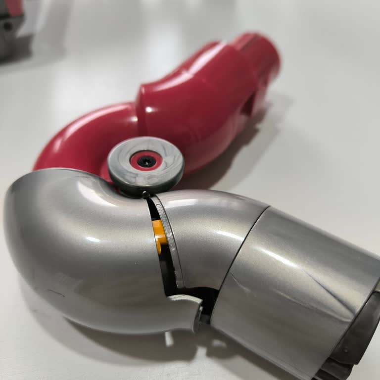 Dyson V12 Mobilya Altı Temizleme Aparatı