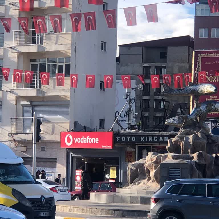 Vodafone Şube Çalışanının Müşteriye Uygunsuz Davranışı