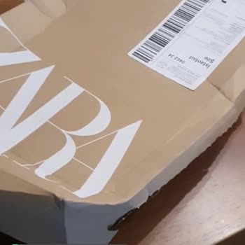 UPS Türkiye Pes Artık Kutu Açık
