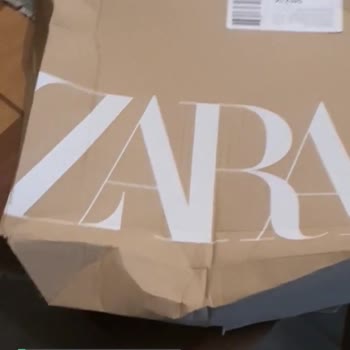 Zara Pes Kutusu Açık Ürün