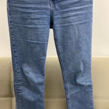 Mavi Pantolon Diz Yaptı