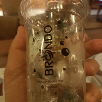 Cafe Brondo & Bubble Tea Yarım Bardak Buz 90 TL!