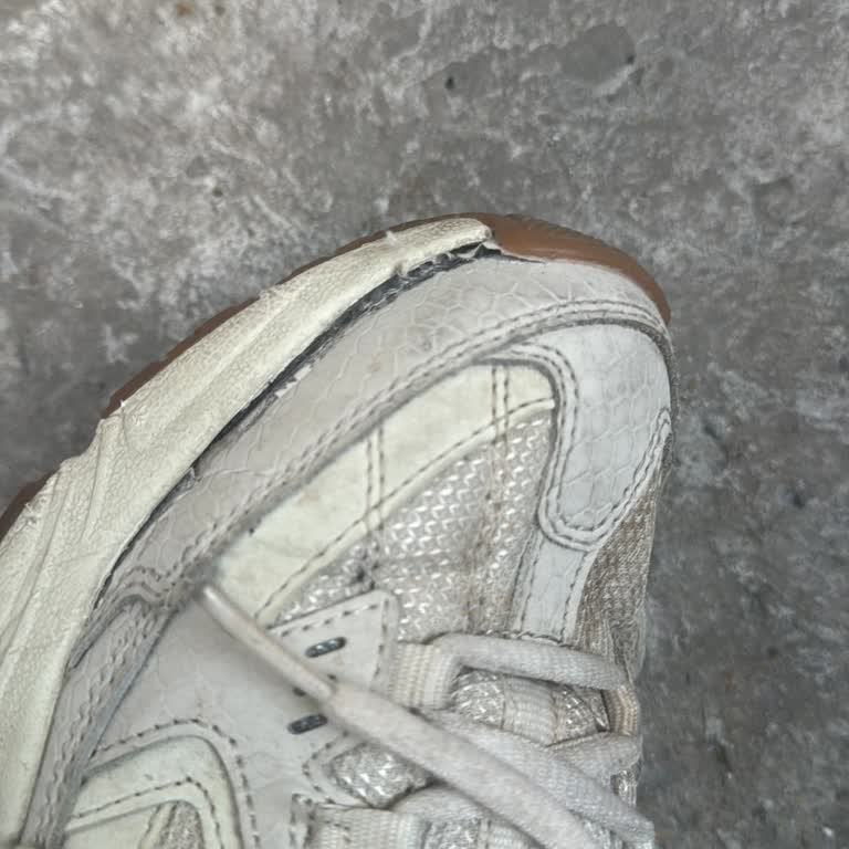 Skechers Üretim Hatası