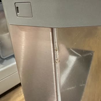 Siemens Marka KG86 XXL İnox Buzdolabımızın 2 Sene Dolmadan Paslandı