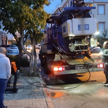 İSKİ Alt Yapi Rögar Temizlemesi