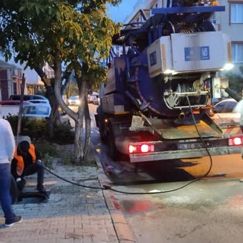İSKİ Alt Yapi Rögar Temizlemesi
