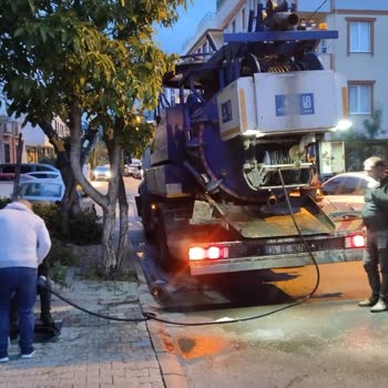 İSKİ Alt Yapi Rögar Temizlemesi