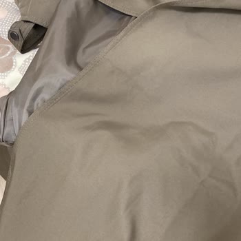 Manuka Trençkot Sitede Gözüken Renk İle Bana Gönderilen Renk Farklı