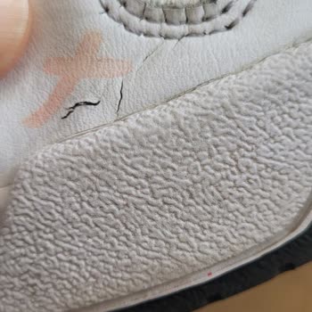 6 Ayda Yırtılan Adidas Ayakkabı Şikayeti