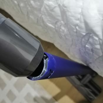 Dyson Süpürge Borusu Kırıldı