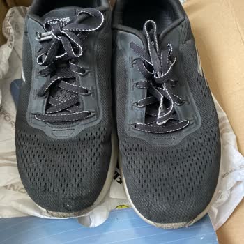Bir Ayda Yıpranan Skechers Ayakkabı Sorunu