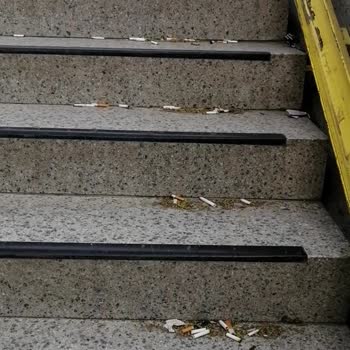 İzbanın Şikayetlere Geri Dönmemesi Ve İstasyonun Pislik İçinde Olması