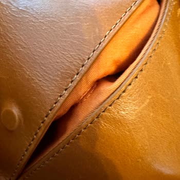 Zara Leather Toiletry Bag Falling Apart, No Customer Support
