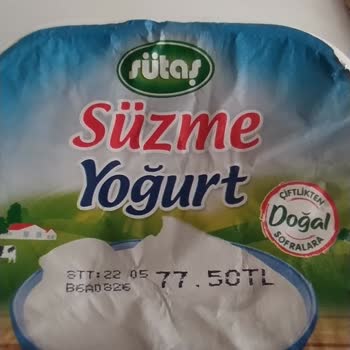 Küflenmiş Sütaş Süzme Yoğurt