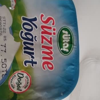Küflenmiş Sütaş Süzme Yoğurt