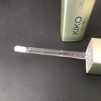 Кисть для блеска для губ Kiko Milano сломалась