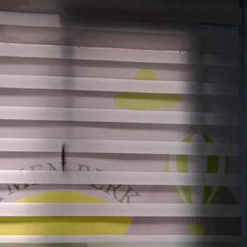 Minibabyrooms (Instagram) Zebra Perde Yanlış Dikilmiş!