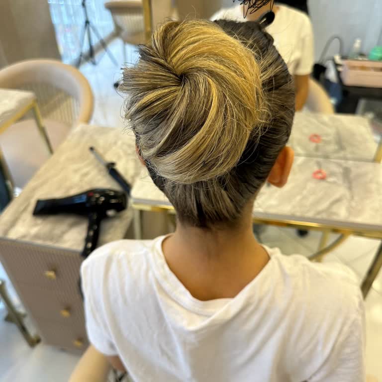 Hülya Bayram Kuaför Özel Günde Yapılan İşlem