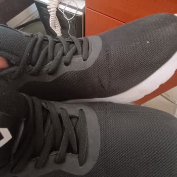 Dmarket.com Hepsiburada'dan Aldığım Hummel Ayakkabı Kısa Sürede Yırtıldı!